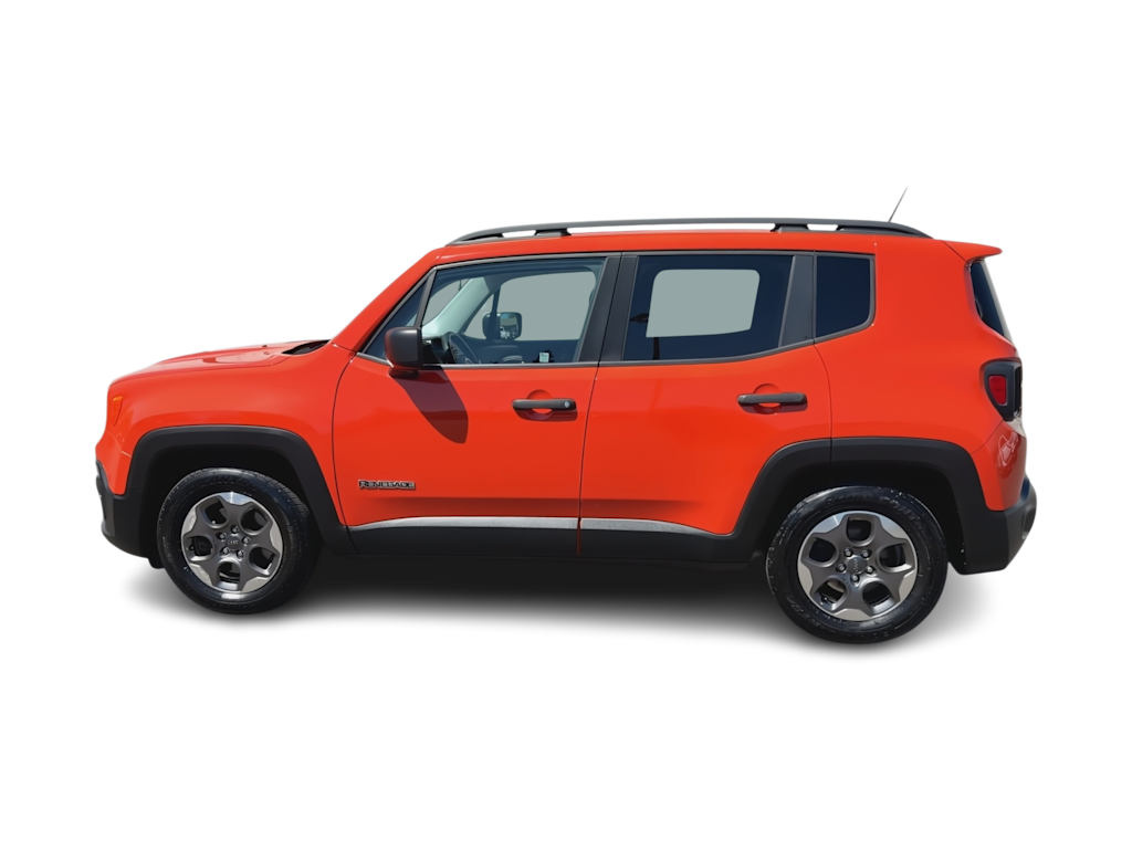 Thumbnail: 2016 Jeep Renegade - 3