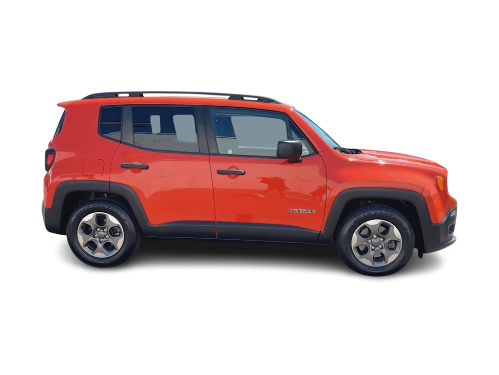 Thumbnail: 2016 Jeep Renegade - 23