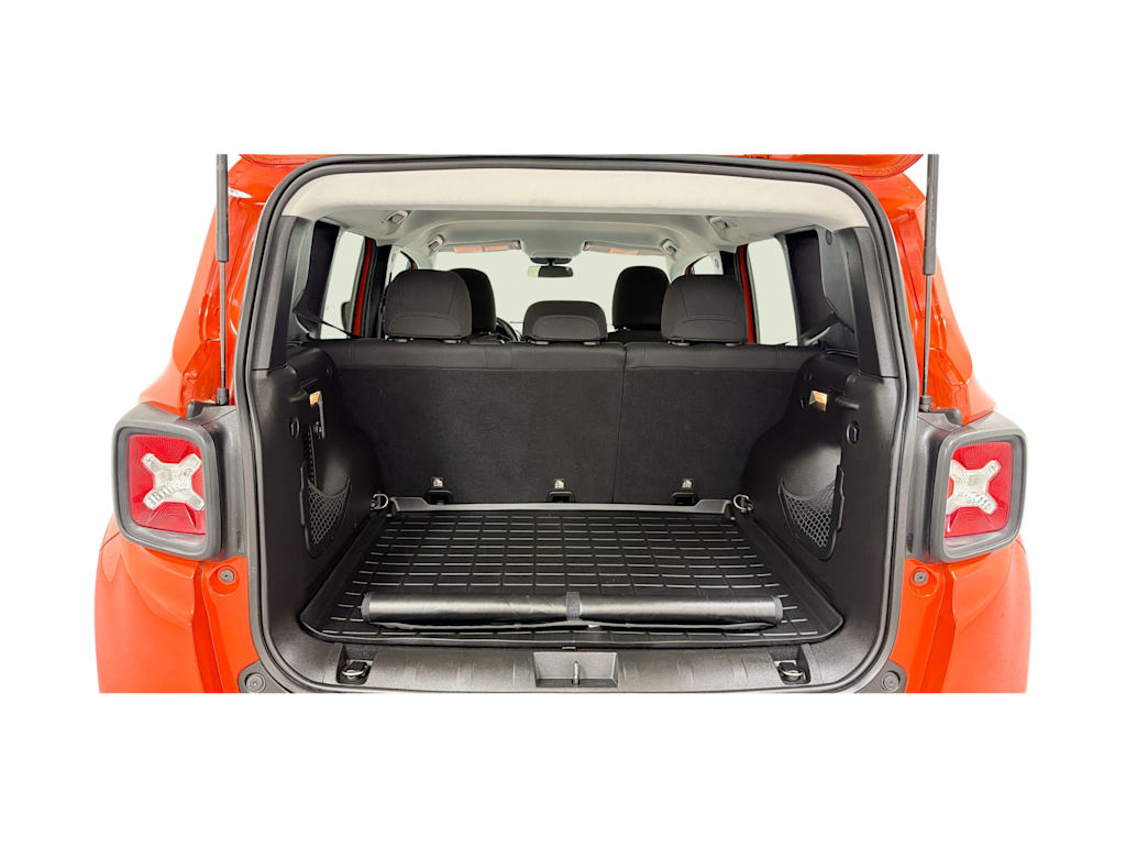 Thumbnail: 2016 Jeep Renegade - 18