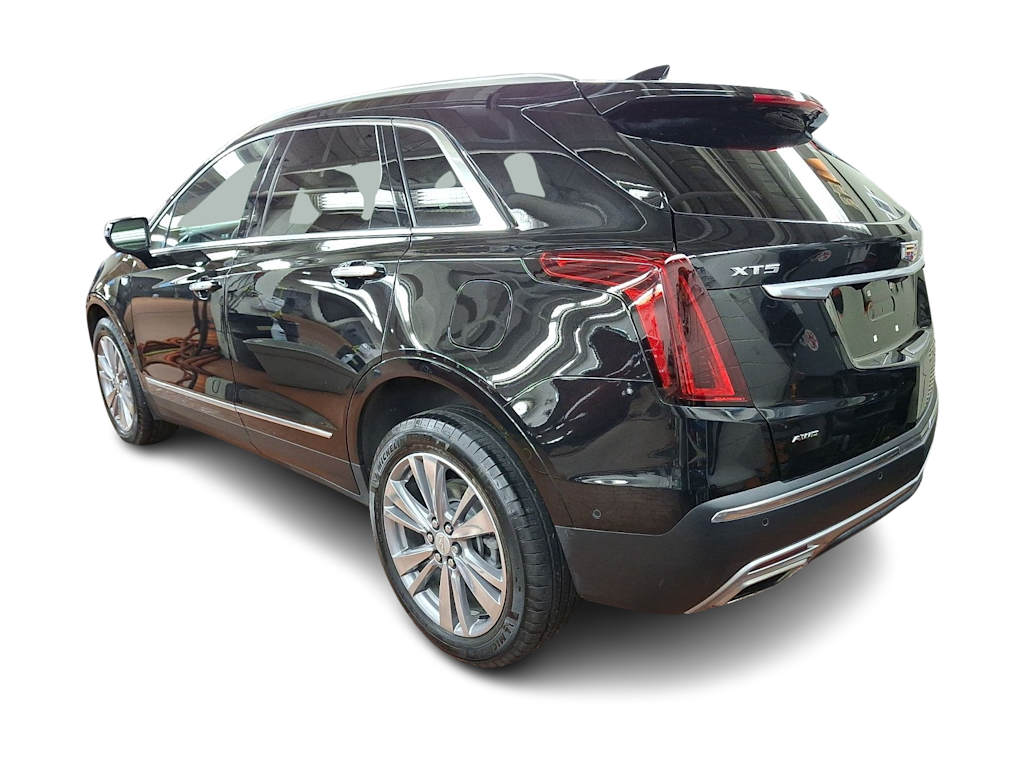 Thumbnail: 2024 Cadillac XT5 - 3