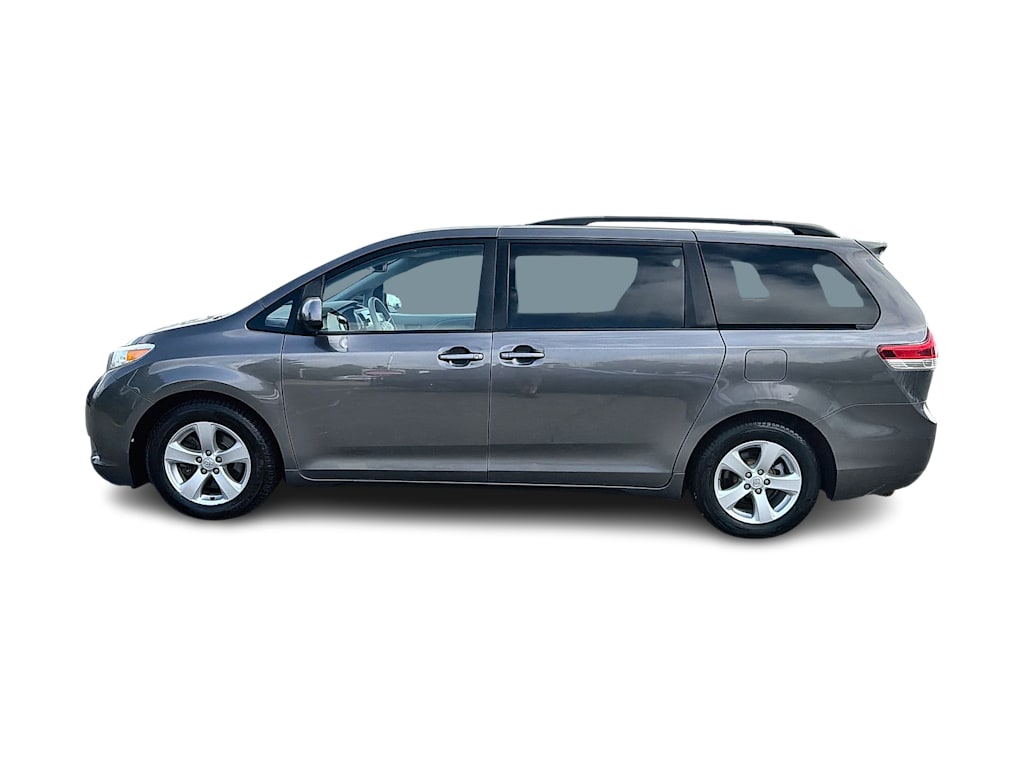 Thumbnail: 2012 Toyota Sienna - 23