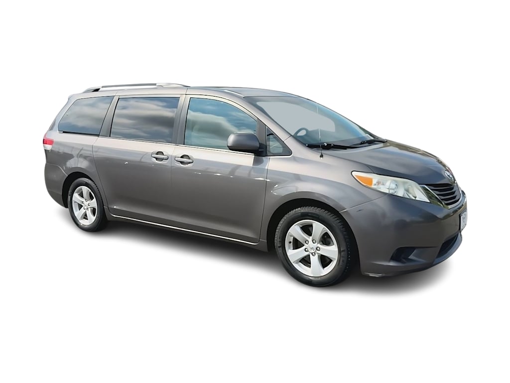 Thumbnail: 2012 Toyota Sienna - 19