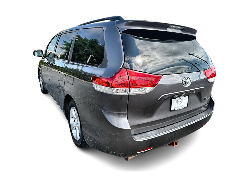 Thumbnail: 2012 Toyota Sienna - 24