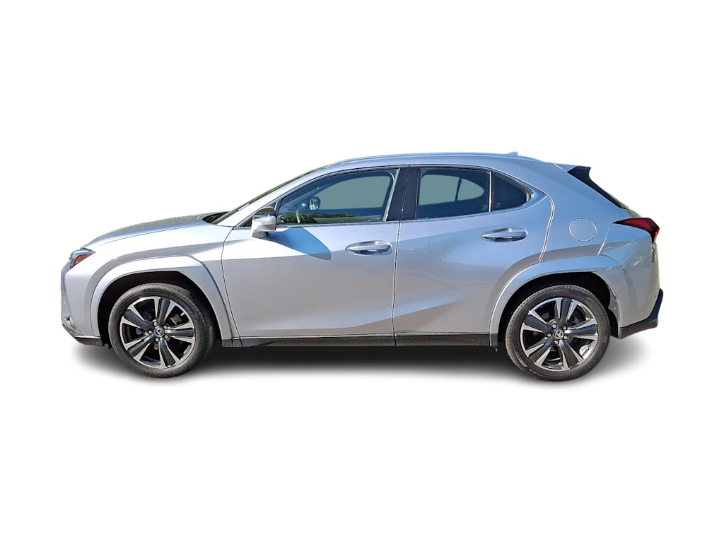 Thumbnail: 2023 Lexus UX - 3