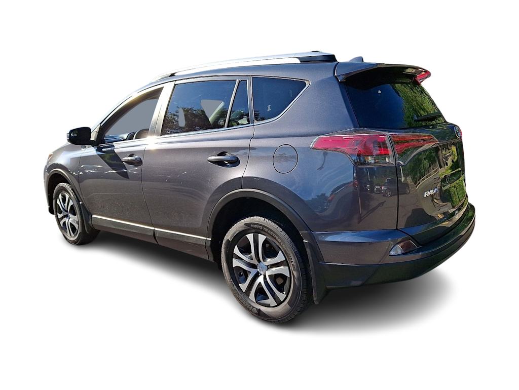 Thumbnail: 2016 Toyota RAV4 - 3