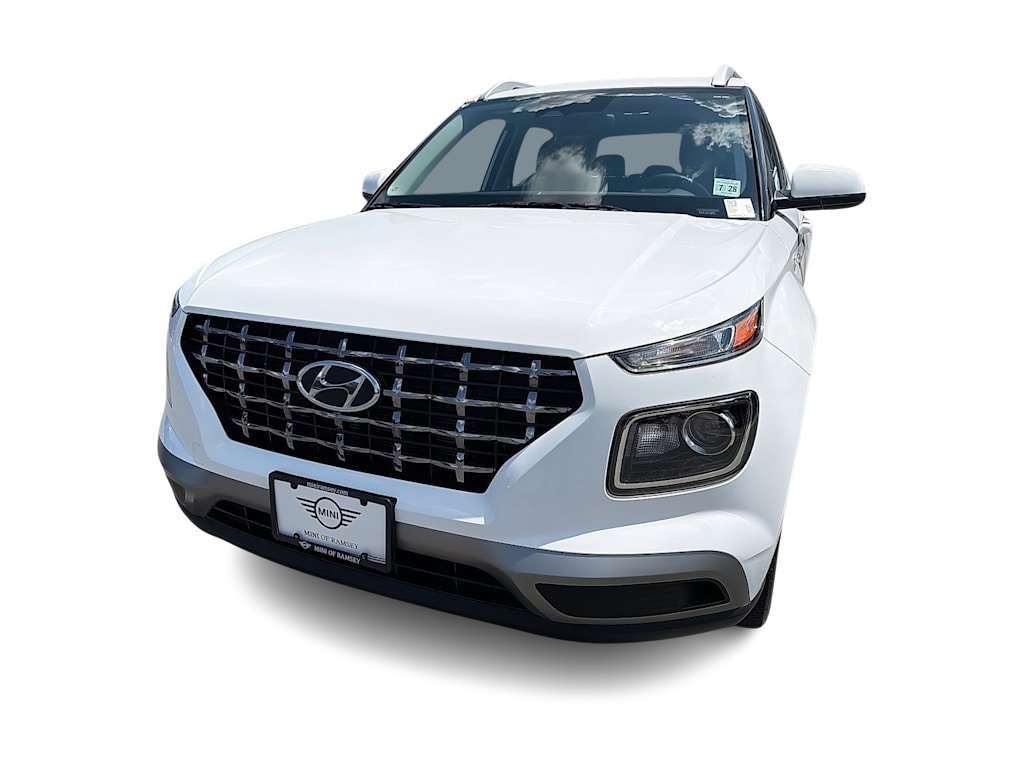 Thumbnail: 2023 Hyundai Venue - 6