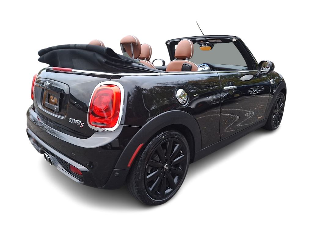 Thumbnail: 2017 MINI Cooper - 16