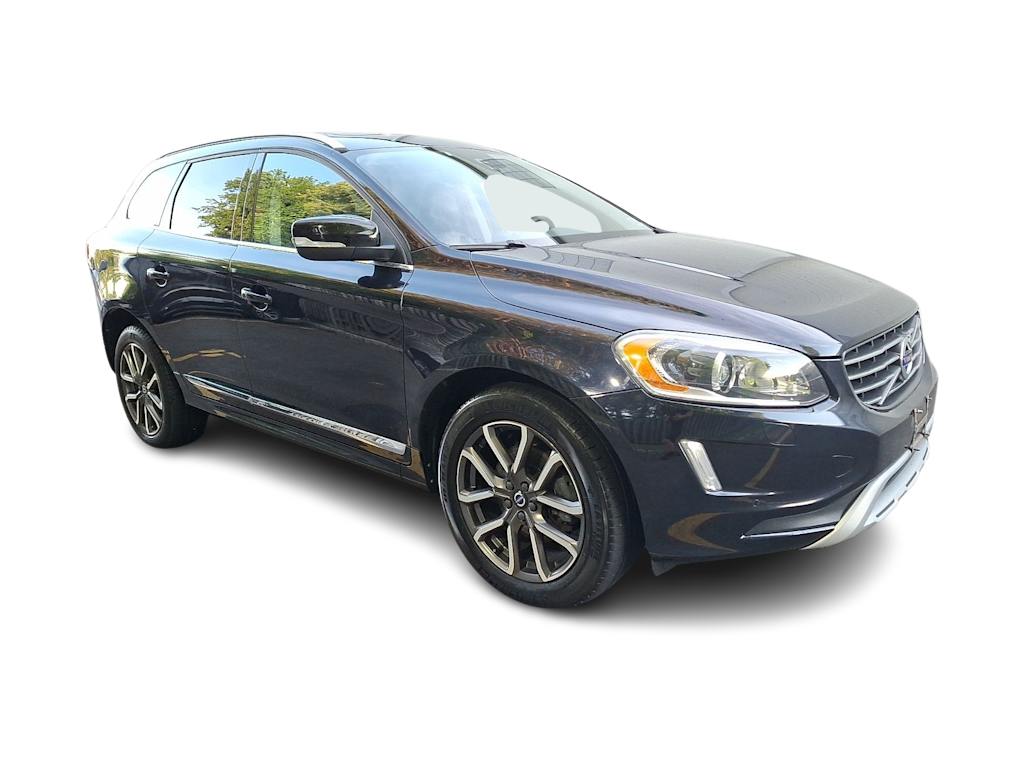 Thumbnail: 2017 Volvo XC60 - 16