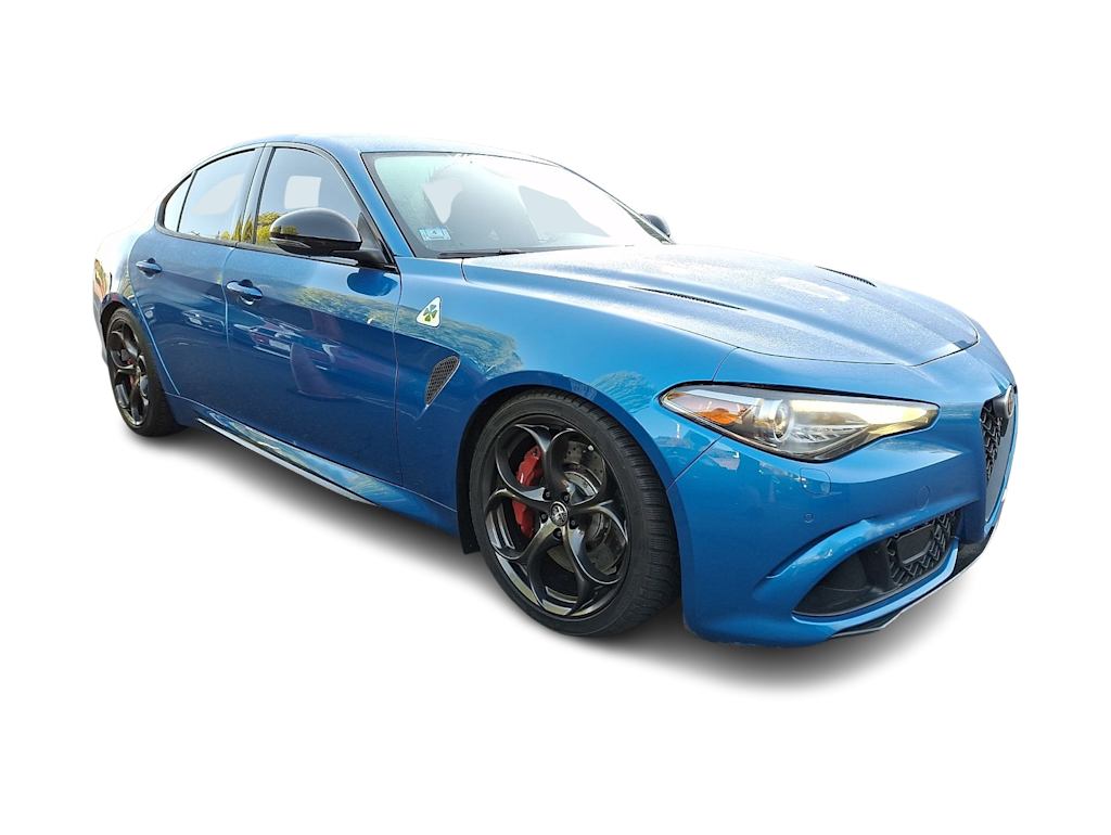 Thumbnail: 2023 Alfa Romeo Giulia - 15