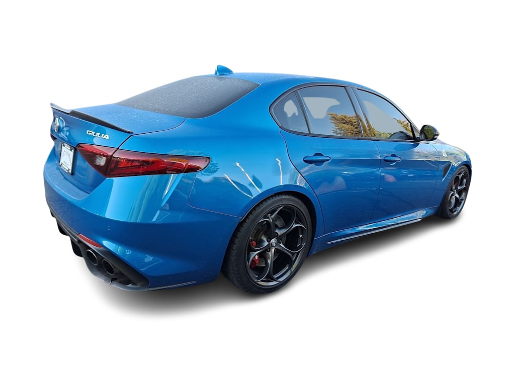 Thumbnail: 2023 Alfa Romeo Giulia - 16
