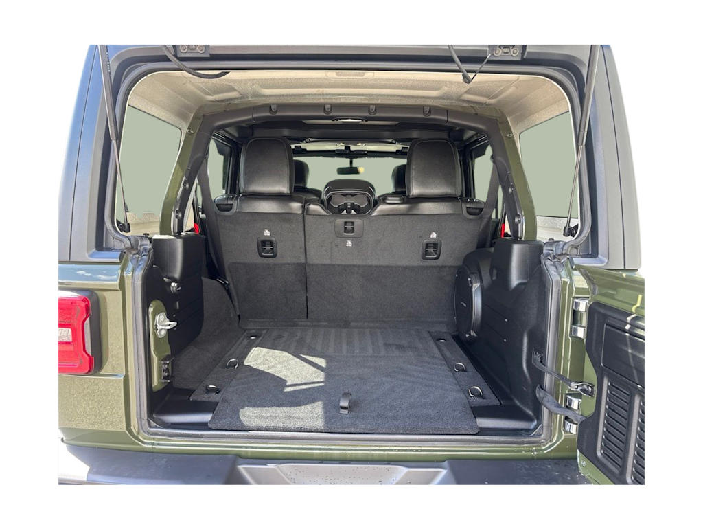 Thumbnail: 2021 Jeep Wrangler - 32