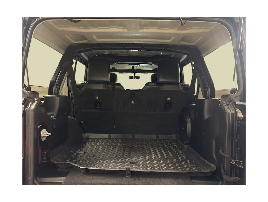 Thumbnail: 2020 Jeep Wrangler - 17