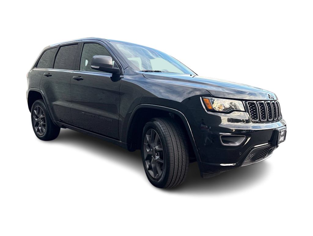 Thumbnail: 2021 Jeep Grand Cherokee - 17