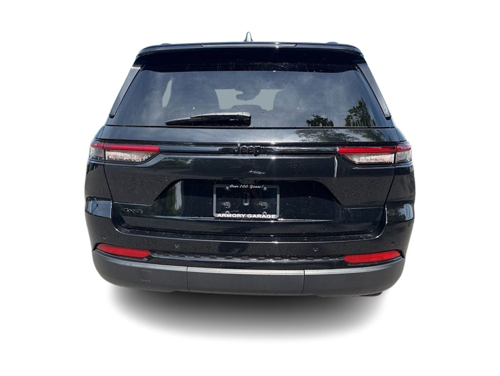 Thumbnail: 2023 Jeep Grand Cherokee - 4