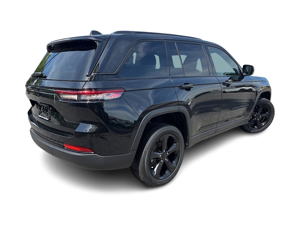 Thumbnail: 2023 Jeep Grand Cherokee - 21