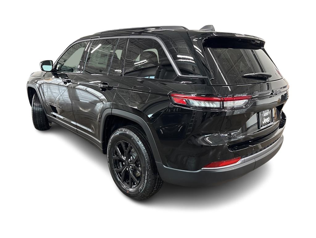 Thumbnail: 2026 Jeep Grand Cherokee - 3