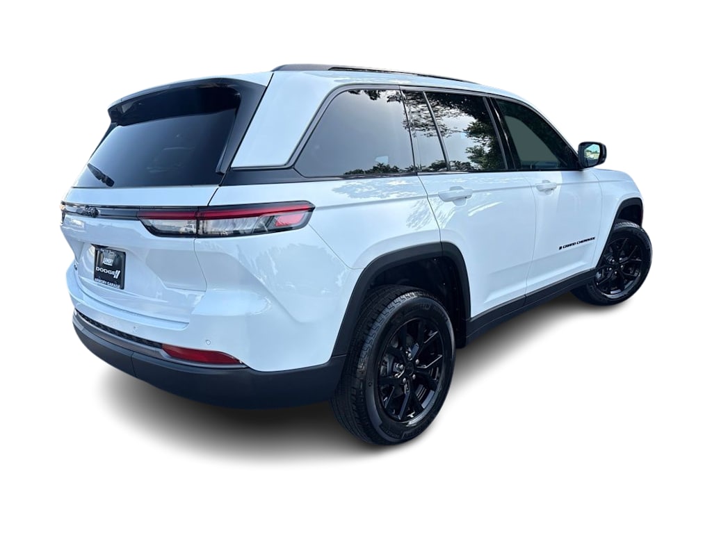 Thumbnail: 2026 Jeep Grand Cherokee - 18