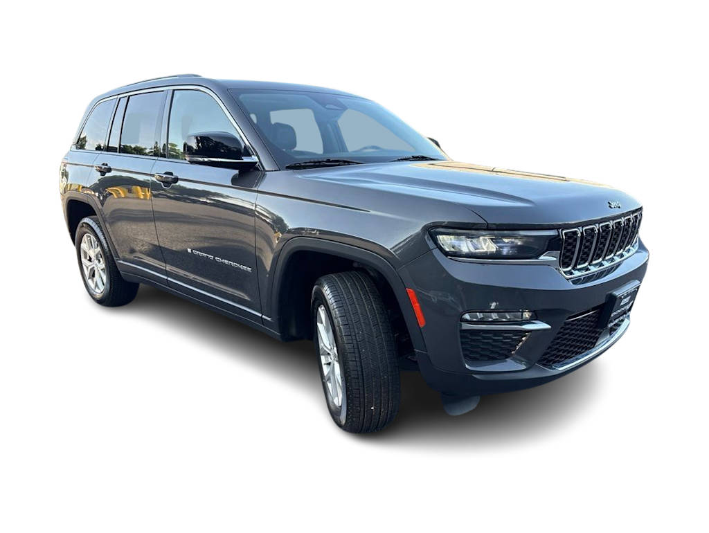 Thumbnail: 2023 Jeep Grand Cherokee - 17