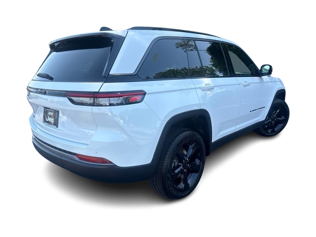 Thumbnail: 2026 Jeep Grand Cherokee - 17