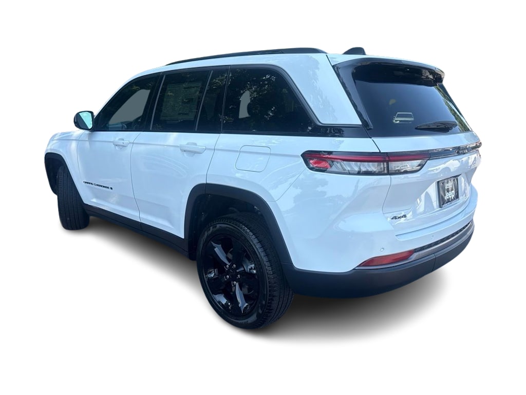 Thumbnail: 2026 Jeep Grand Cherokee - 3