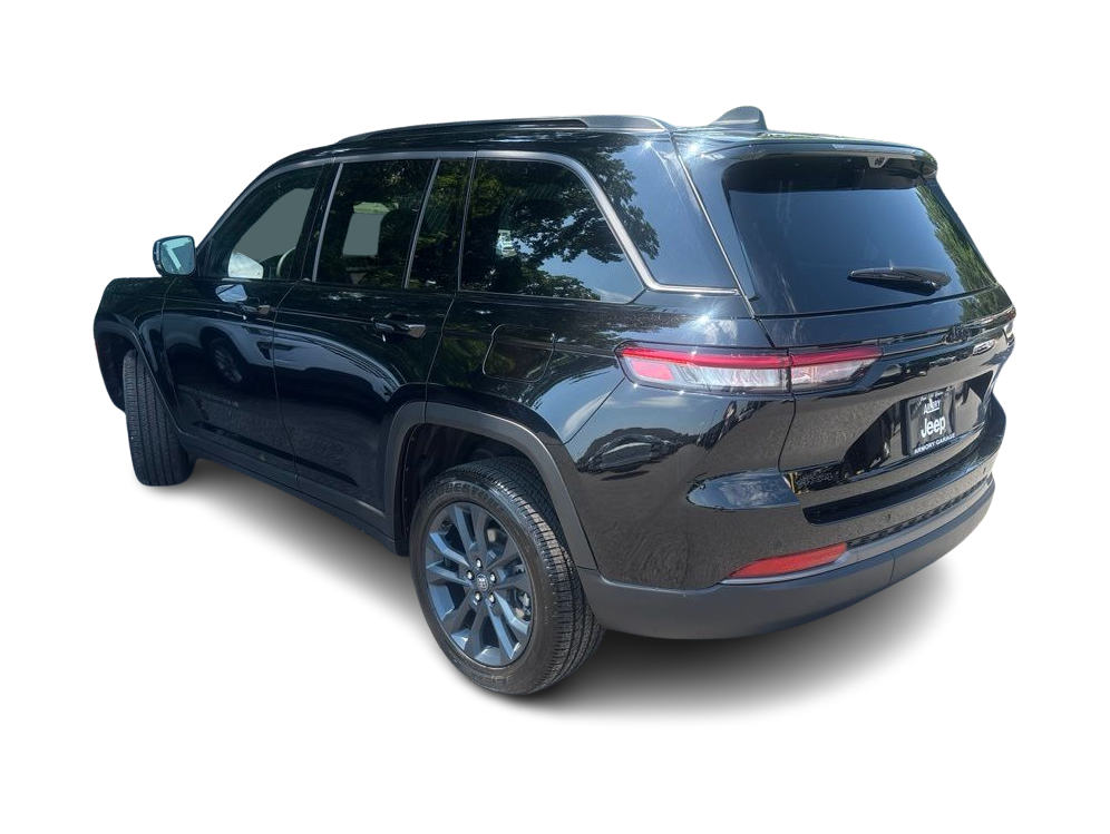 Thumbnail: 2026 Jeep Grand Cherokee - 3