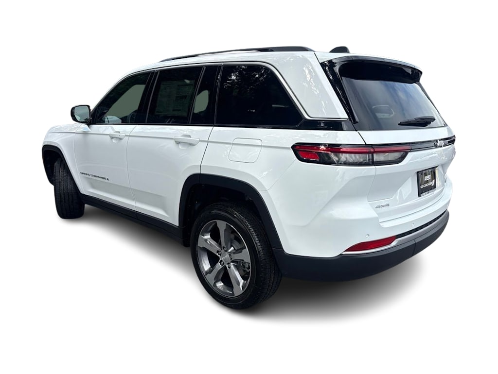 Thumbnail: 2026 Jeep Grand Cherokee - 3