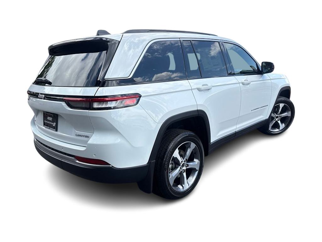 Thumbnail: 2026 Jeep Grand Cherokee - 18
