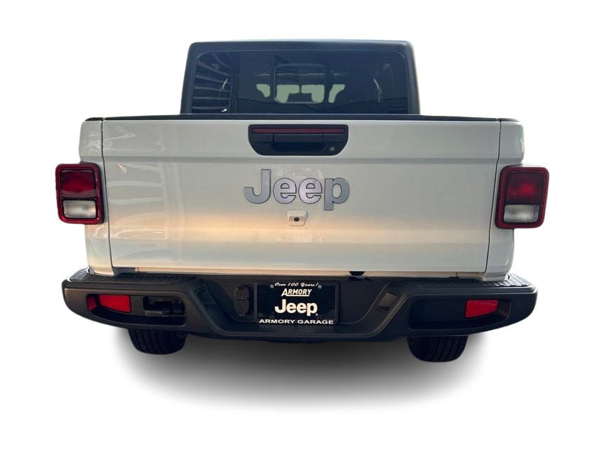 Thumbnail: 2023 Jeep Gladiator - 4