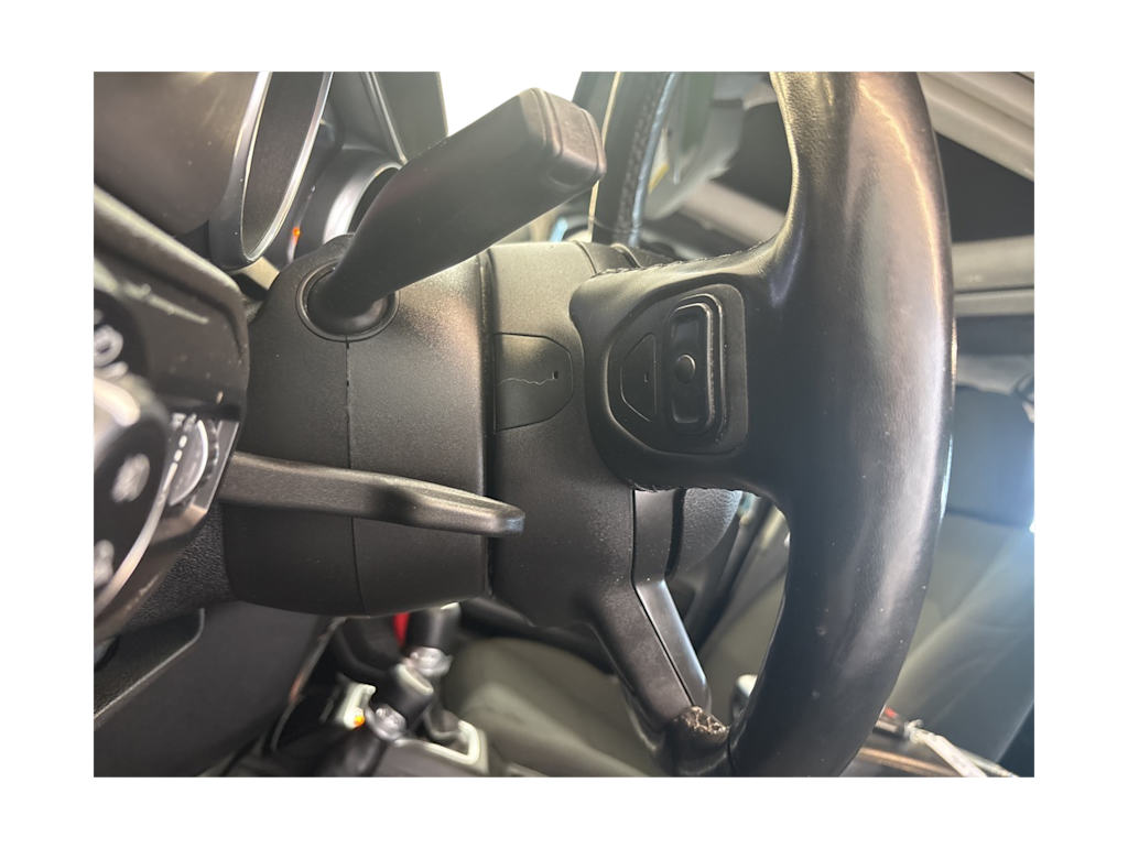 Thumbnail: 2021 Jeep Gladiator - 3