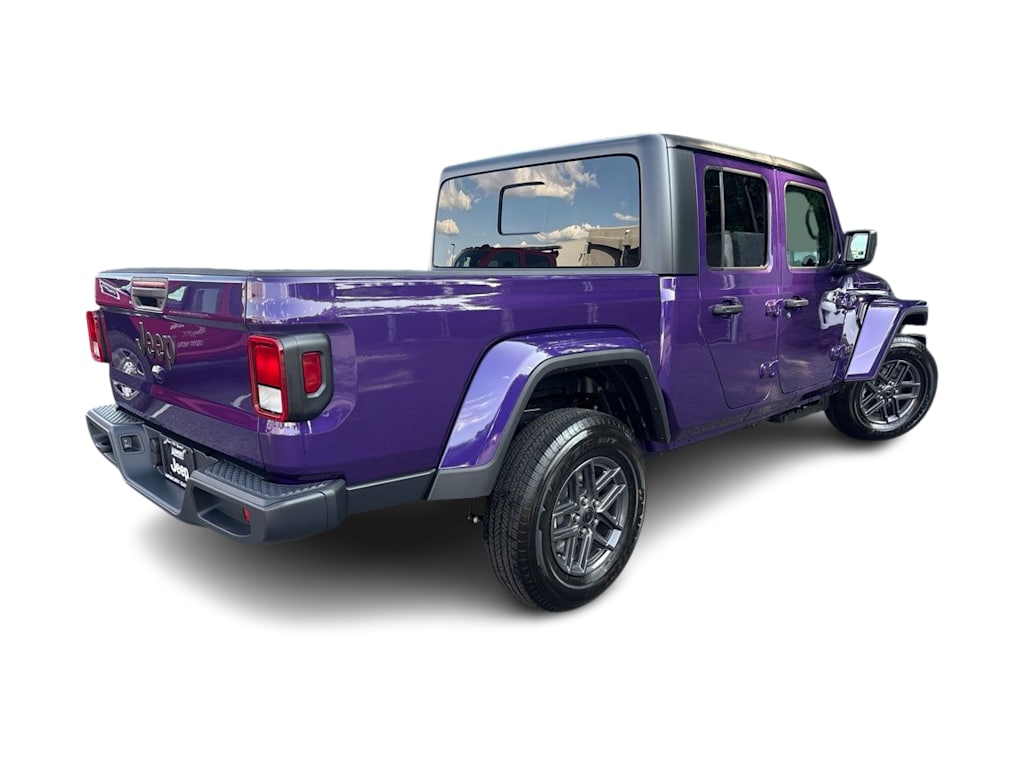 Thumbnail: 2026 Jeep Gladiator - 18