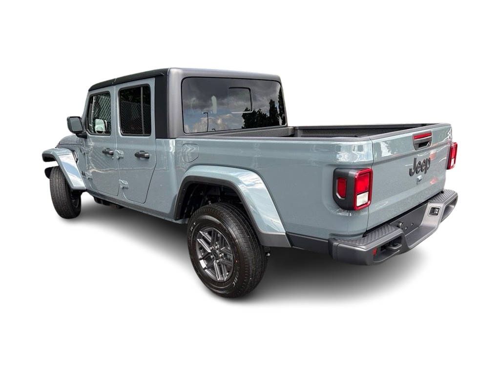 Thumbnail: 2026 Jeep Gladiator - 3