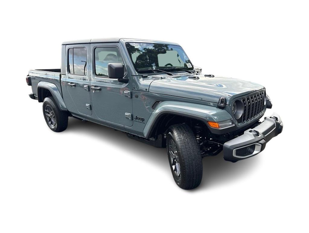 Thumbnail: 2026 Jeep Gladiator - 16