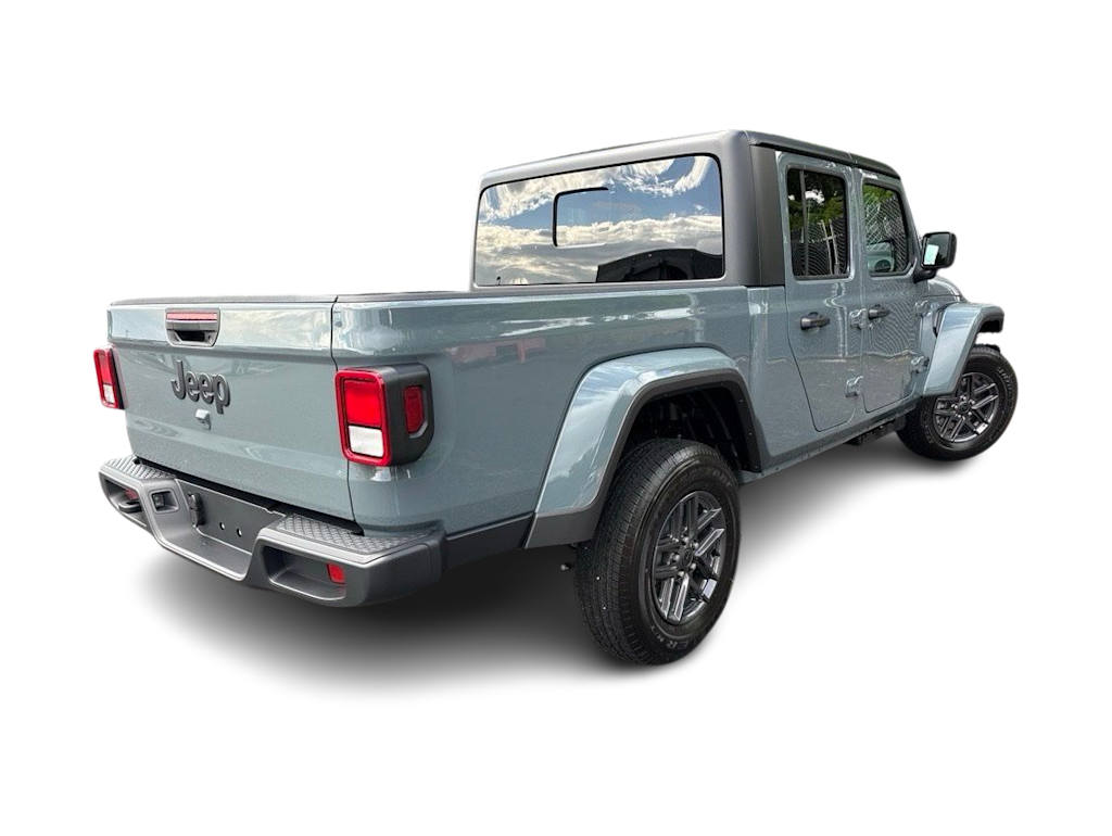 Thumbnail: 2026 Jeep Gladiator - 17