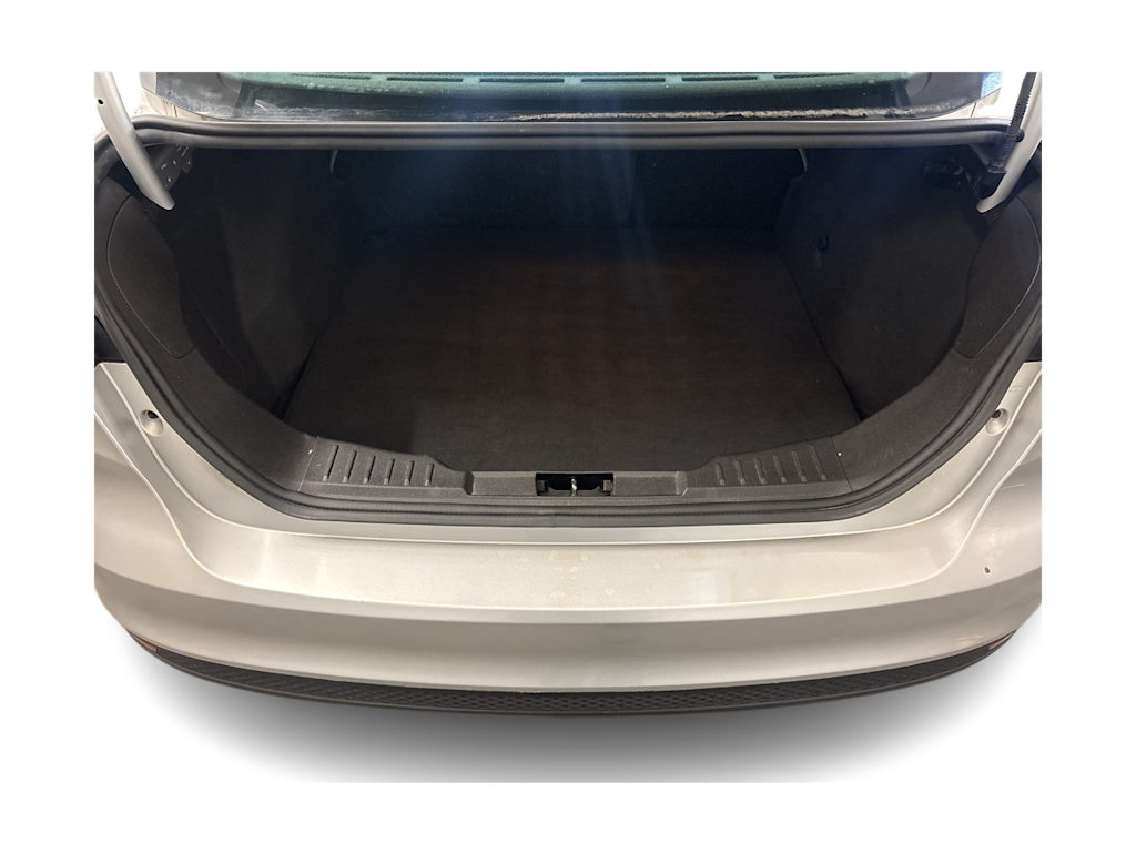 Thumbnail: 2017 Ford Focus - 16