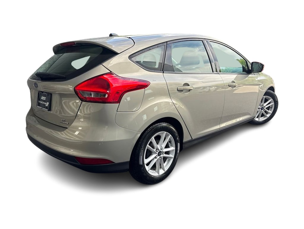 Thumbnail: 2016 Ford Focus - 17