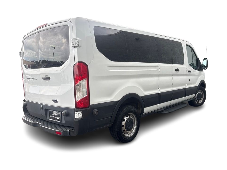 Thumbnail: 2017 Ford Transit Series - 18