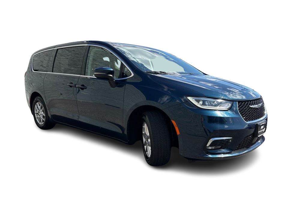 Thumbnail: 2023 Chrysler Pacifica - 19