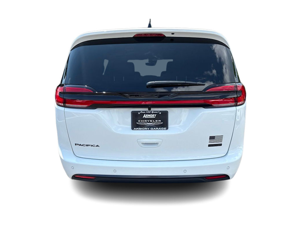 Thumbnail: 2027 Chrysler Pacifica - 4