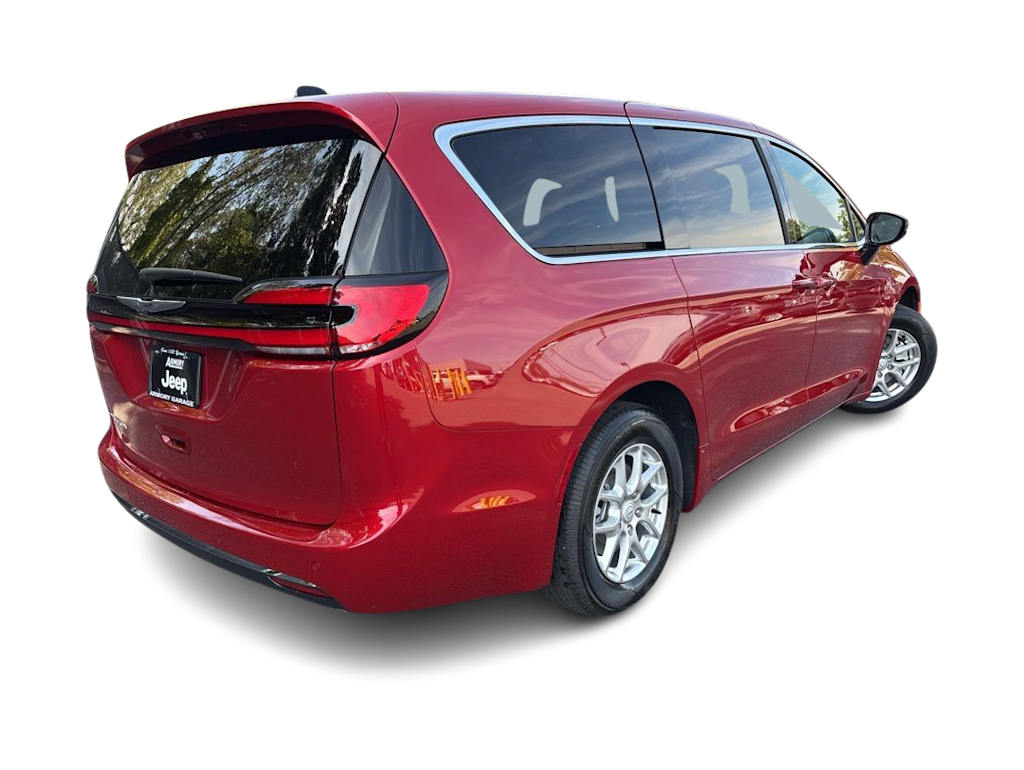 Thumbnail: 2026 Chrysler Pacifica - 19