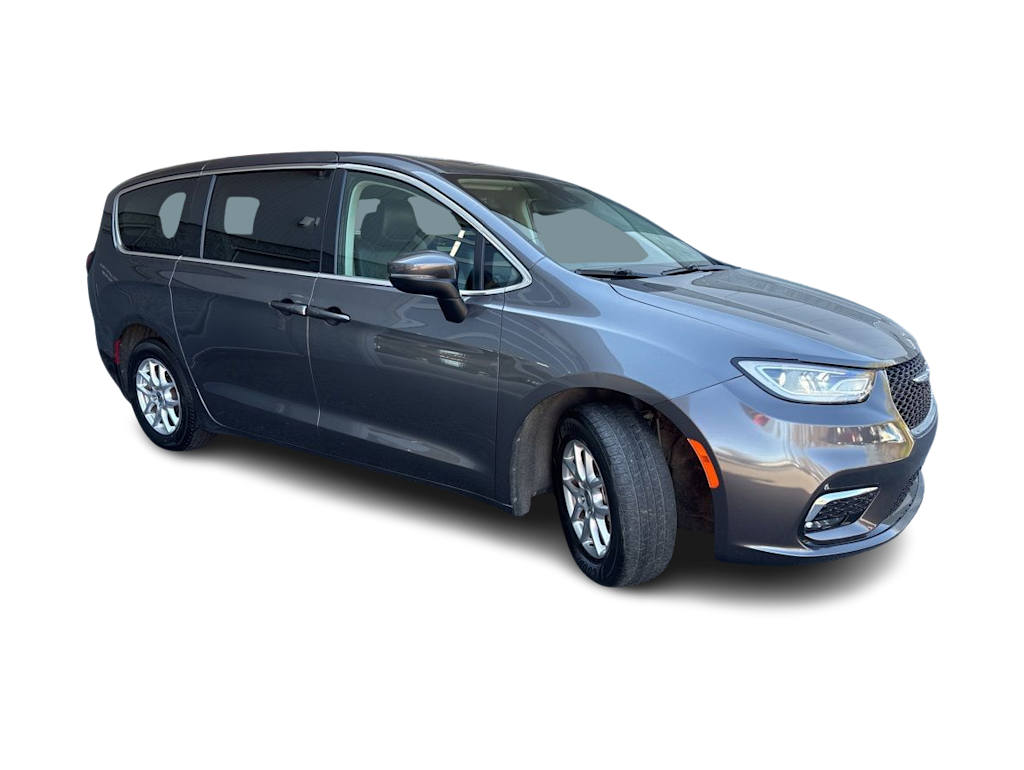 Thumbnail: 2023 Chrysler Pacifica - 19