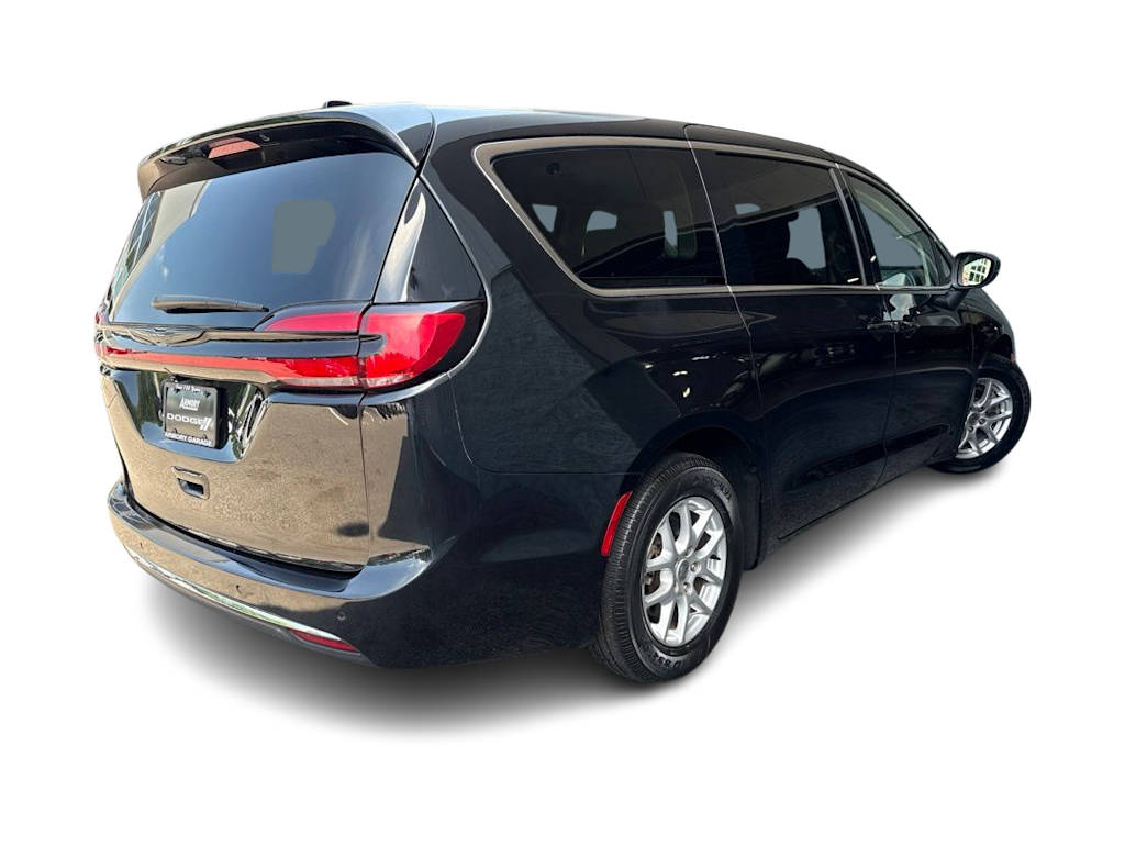Thumbnail: 2023 Chrysler Pacifica - 19