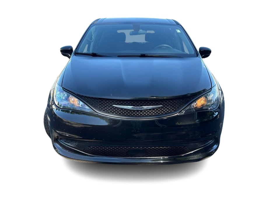 Thumbnail: 2022 Chrysler Voyager - 5