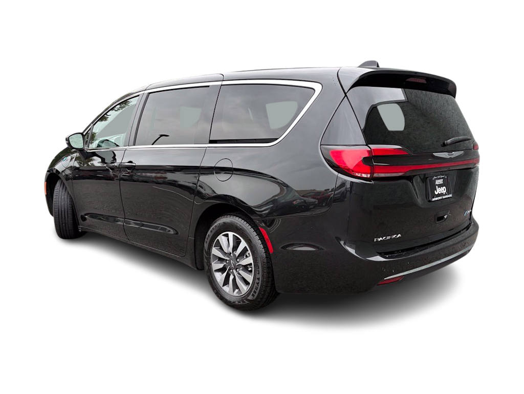 Thumbnail: 2023 Chrysler Pacifica - 3