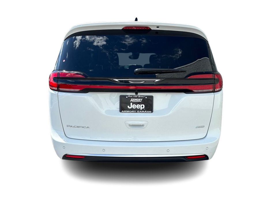 Thumbnail: 2027 Chrysler Pacifica - 4