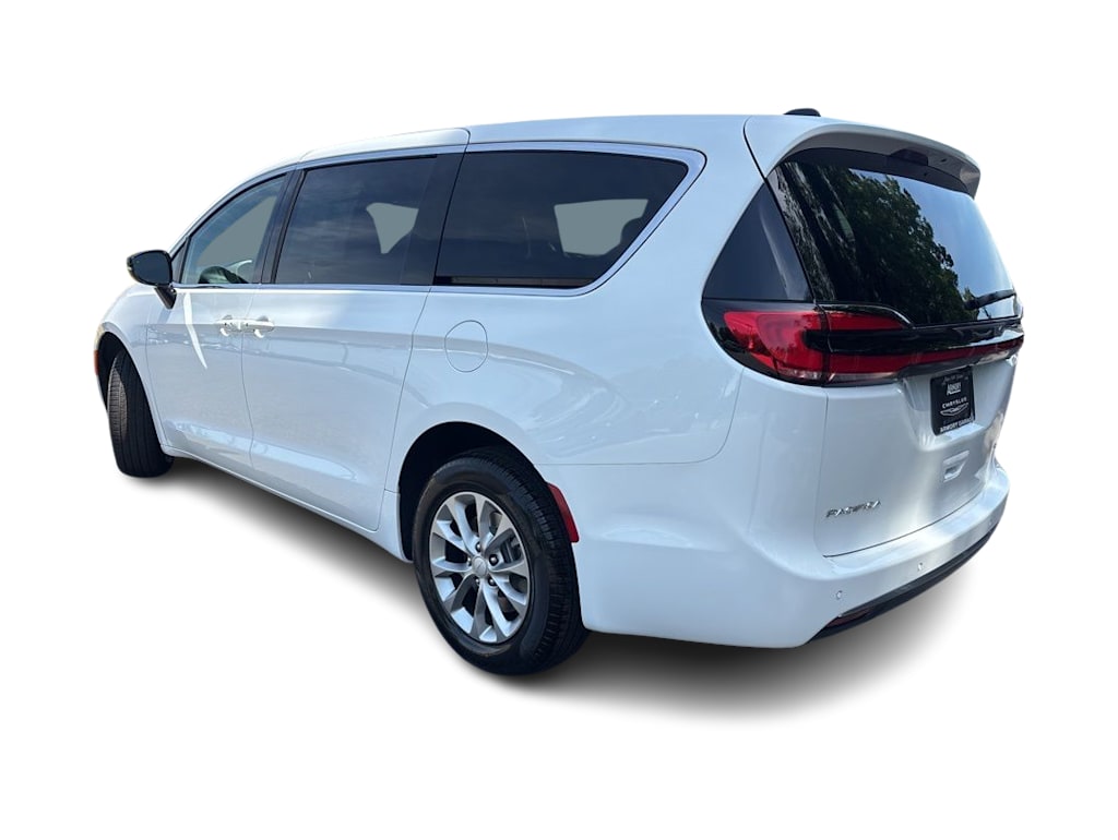 Thumbnail: 2027 Chrysler Pacifica - 3