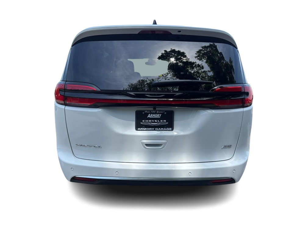 Thumbnail: 2027 Chrysler Pacifica - 4