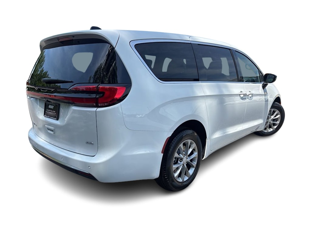 Thumbnail: 2027 Chrysler Pacifica - 20