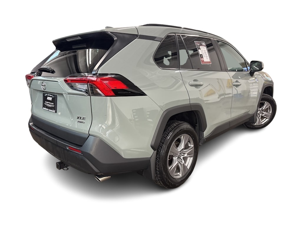 Thumbnail: 2022 Toyota RAV4 - 21