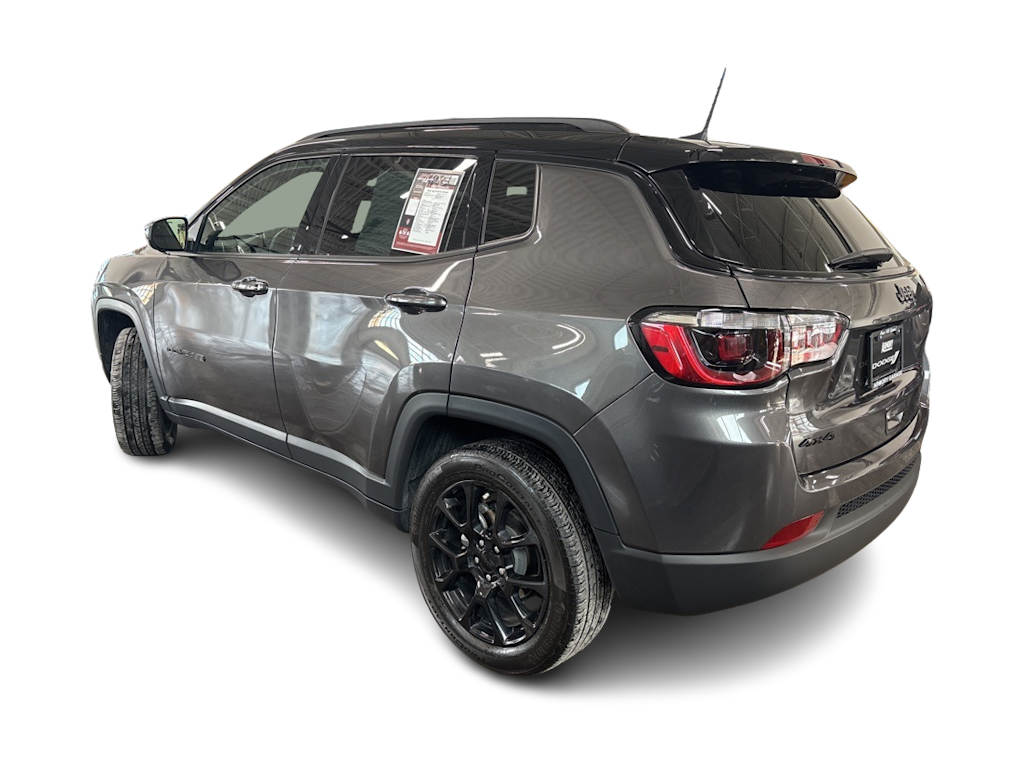 Thumbnail: 2022 Jeep Compass - 3