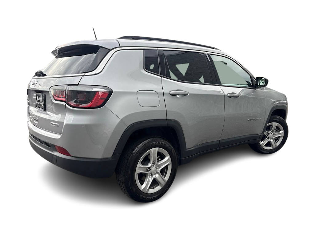 Thumbnail: 2023 Jeep Compass - 20